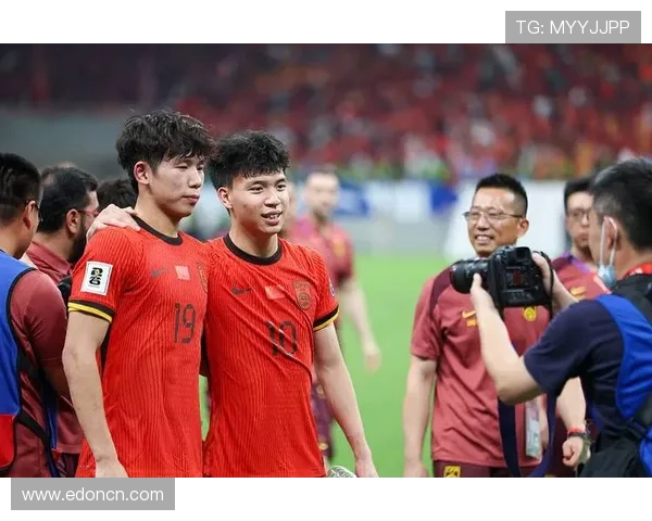 中国足球队力克强敌晋级亚洲杯四强 展现全新阵容实力