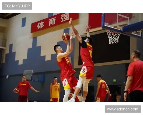 国家队备战关键赛事 新星崛起表现抢眼引发全国球迷热议持续升温中